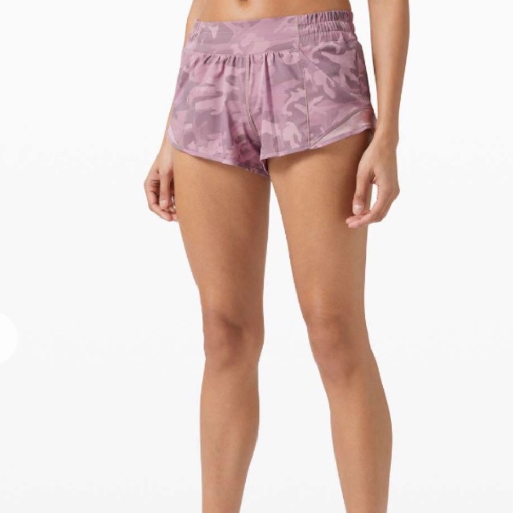 Lululemon Hotty Hot Short II *2.5" Incognito Camo Pink Taupe Multi / Pink Taupe